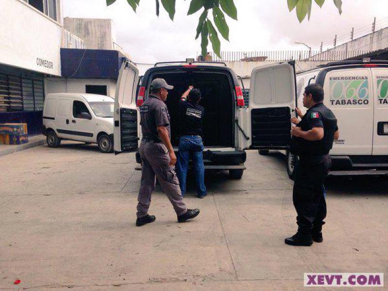 Trasladan a 13 internos al CERESO de Comalcalco