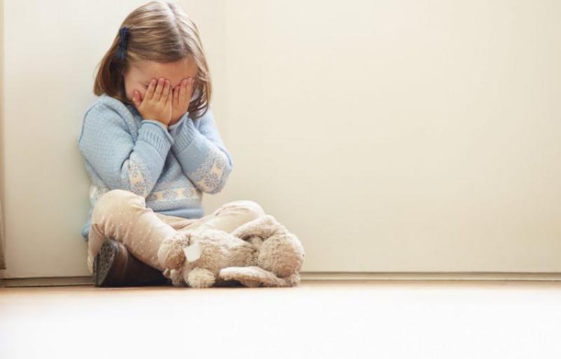 Maestra detenida podría estar vinculada con red de pornografía