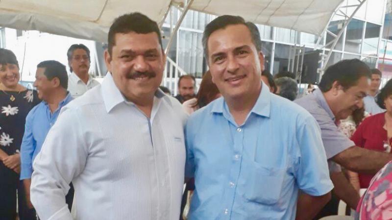 Pide licencia Javier May a la alcaldía de Comalcalco Pide licencia Javier May a la alcaldía de Comalcalco