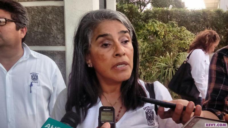 Maestros de la UJAT cerrarán mañana accesos a la universidad; piden auditoría a gestión de Piña Maestros de la UJAT cerrarán mañana accesos a la universidad; piden auditoría a gestión de Piña
