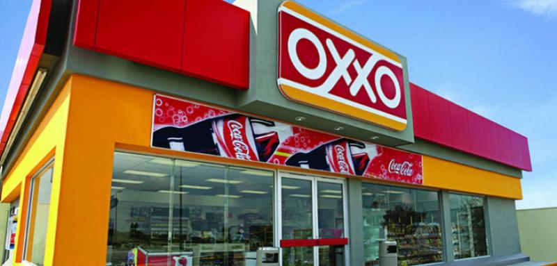 Comando armado atraca tienda OXXO en la Paraíso-Comalcalco y se lleva más de 100 mil pesos