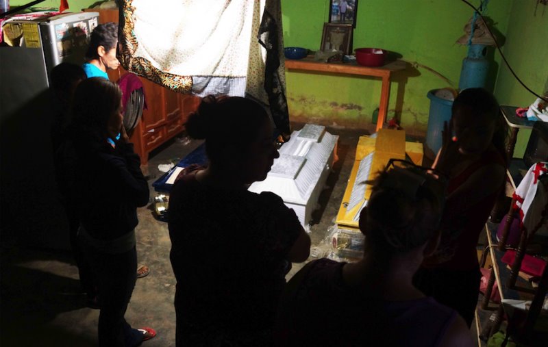 Van 14 víctimas tras desplome de helicóptero en Oaxaca