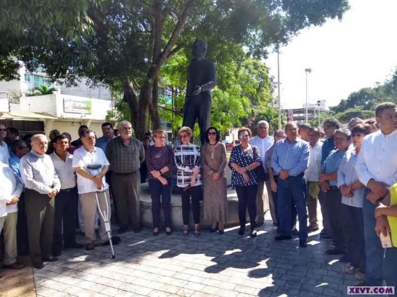 Rinden homenaje al ex gobernador Mario Trujillo por el 98 aniversario de su natalicio Rinden homenaje al ex gobernador Mario Trujillo por el 98 aniversario de su natalicio