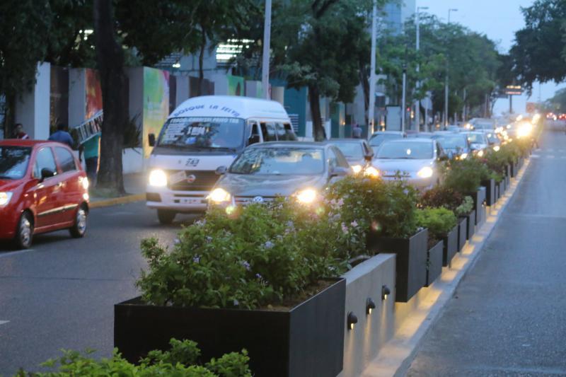 ¡Por fin! inauguran las jardineras de Paseo Tabasco