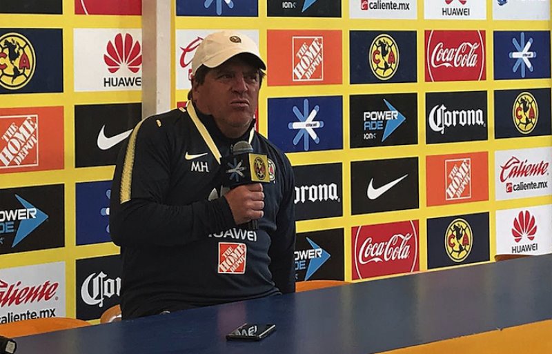 Chicharito podría ser una opción para el América: Herrera Chicharito podría ser una opción para el América: Herrera
