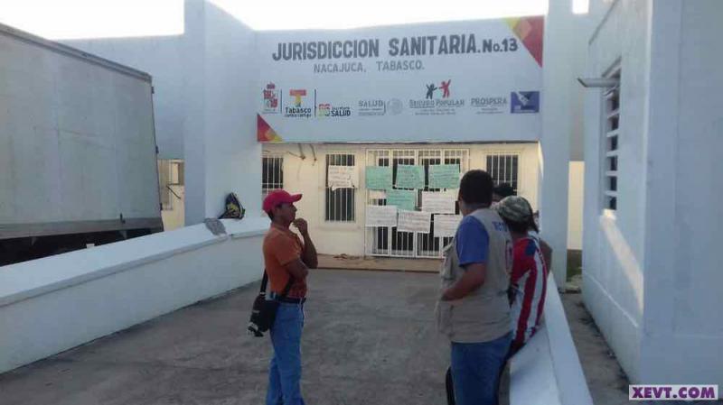 De brazos caídos se declaran trabajadores de jurisdicción sanitaria de Nacajuca