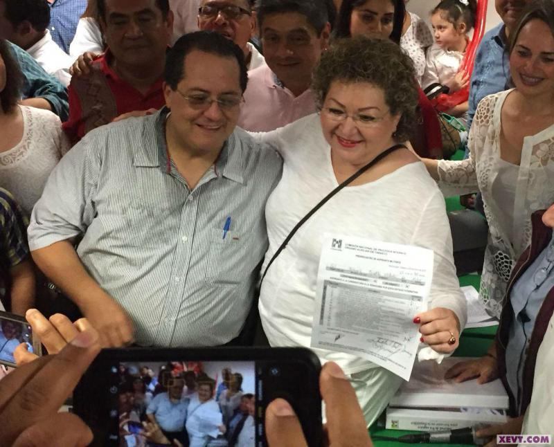 Candita Gil iría por la primera fórmula del PRI al Senado Candita Gil iría por la primera fórmula del PRI al Senado