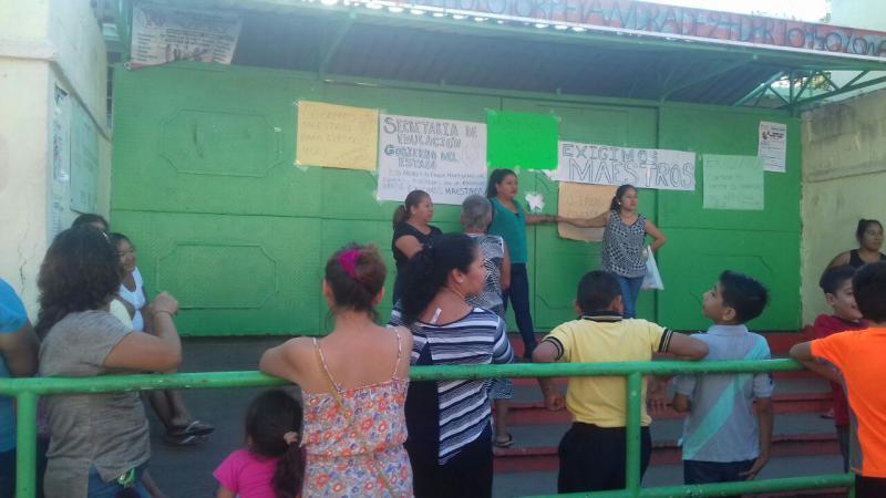 Cierran escuela en la Guadalupe Borja por falta de maestros y conserje Cierran escuela en la Guadalupe Borja por falta de maestros y conserje