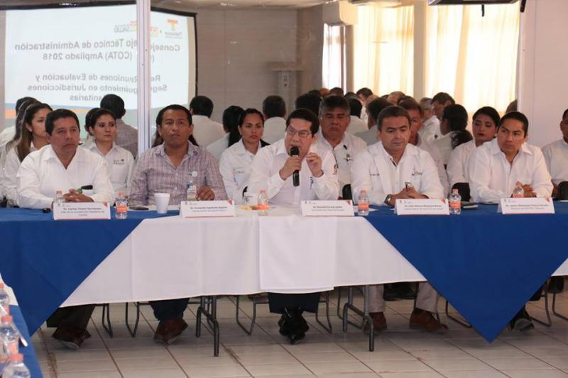 Cambian a director del Seguro Popular