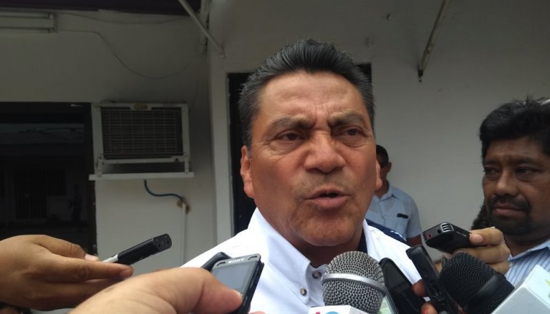 Una burla del niño rosa la entrega de La Ganadora: Cantón