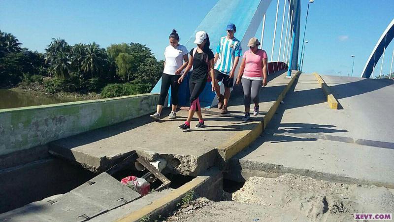 Se registra hundimiento del puente Carrizal III Se registra hundimiento del puente Carrizal III
