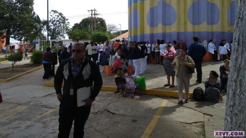 Trabajadores de salud paran labores en hospitales de Tabasco… por falta de pagos
