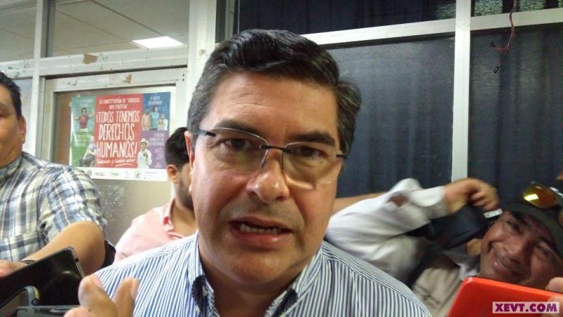 Afirma Pepe Toño que los transbuses los rentó la A.C. ‘Sangre Nueva’, que lo invitó a Macuspana Afirma Pepe Toño que los transbuses los rentó la A.C. ‘Sangre Nueva’, que lo invitó a Macuspana