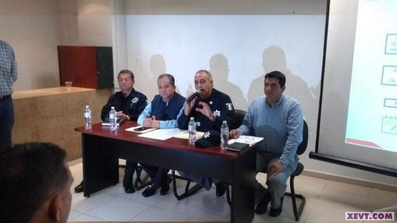Buscará PEC a Marcos Rosendo para ‘mejorar’ iniciativa para regular motocicletas Buscará PEC a Marcos Rosendo para ‘mejorar’ iniciativa para regular motocicletas