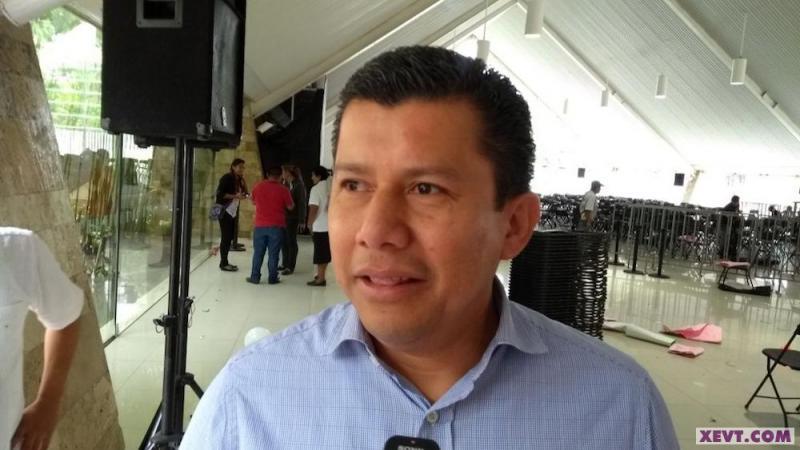 Lamenta Adrián Hernández la forma en que designaron a su contrincante en el PRD Lamenta Adrián Hernández la forma en que designaron a su contrincante en el PRD