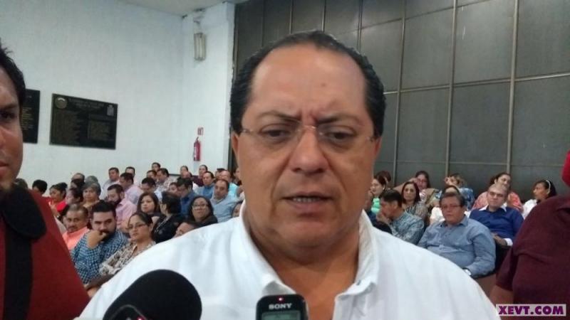 Buscará Manuel Andrade candidatura al Senado o a diputación federal