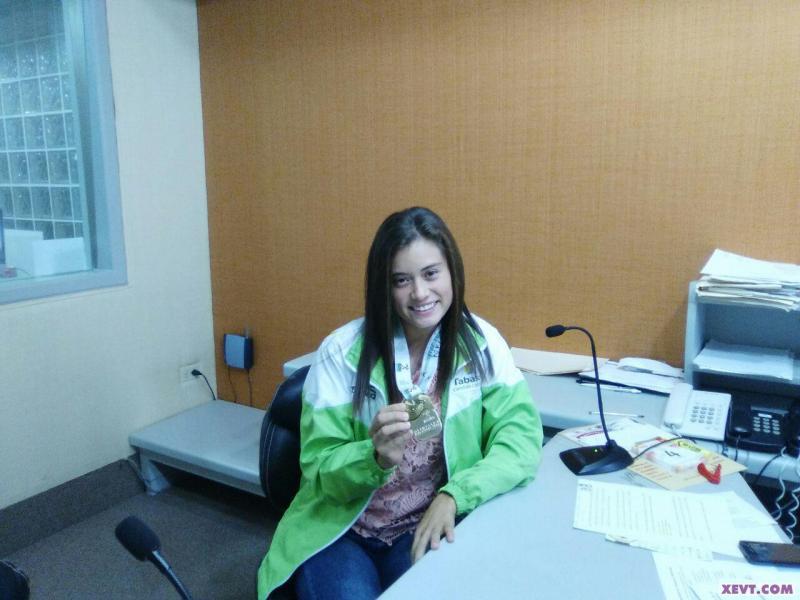 La campeona en la Olimpiada Nacional 2016 en los 100 m con vallas visita la VT