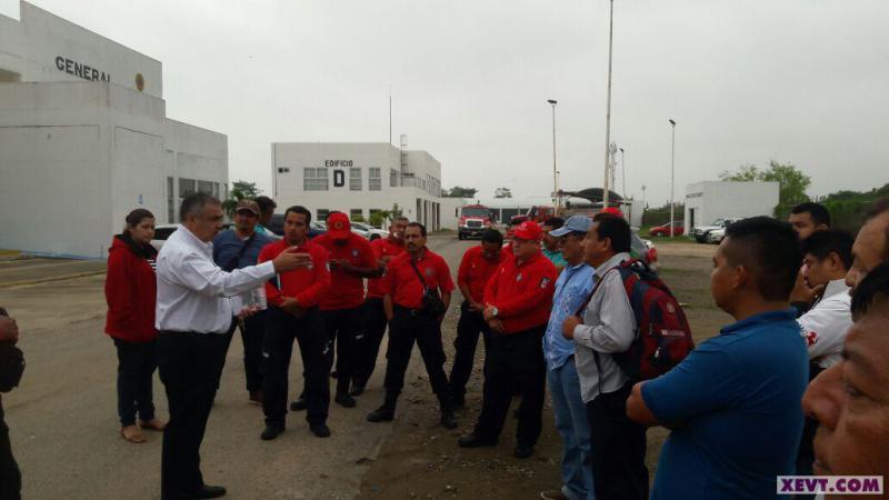 Con promesa de pago, levantan paro bomberos de Villahermosa Con promesa de pago, levantan paro bomberos de Villahermosa