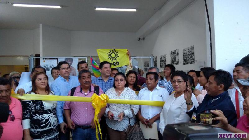 Sólo dos de los aspirantes a la candidatura al gobierno por el PRD asistieron al llamado de Darvin González 