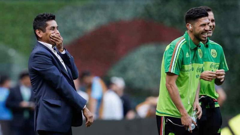 Jorge Campos convive con ‘Pelé’