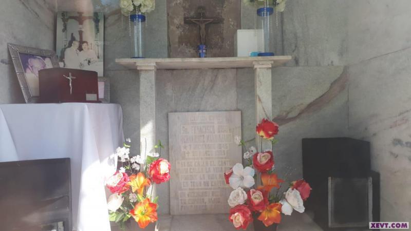 Desaparece foto de Chico Che de su tumba; desconocen si se trató de un robo