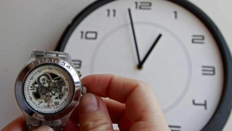¡No se apresure! Hasta el otro domingo es el cambio de horario de verano 