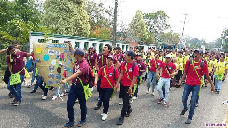 Adolescentes católicos de Tabasco arman lío; realizan peregrinación de Nacajuca a Jalpa Adolescentes católicos de Tabasco arman lío; realizan peregrinación de Nacajuca a Jalpa