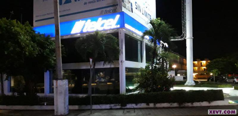 Cristalean y roban tienda Telcel de Ruiz Cortines Cristalean y roban tienda Telcel de Ruiz Cortines