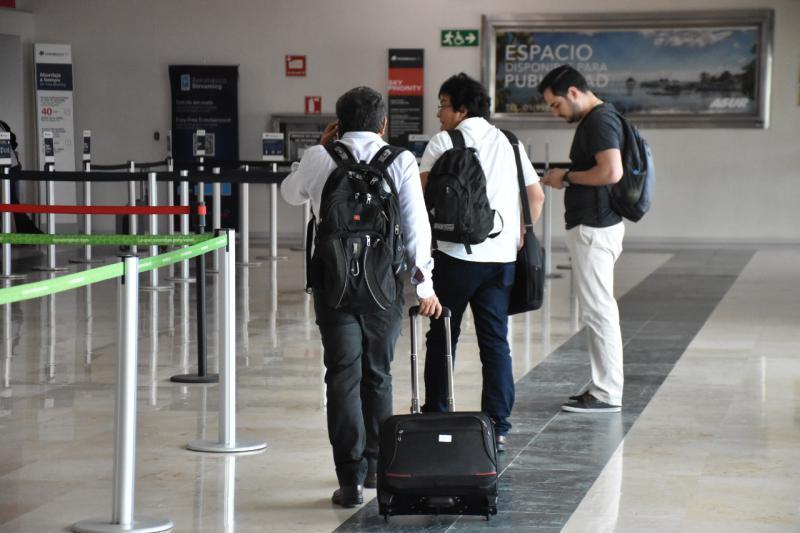 Turismo trabaja con aerolíneas para reactivar vuelos a Houston