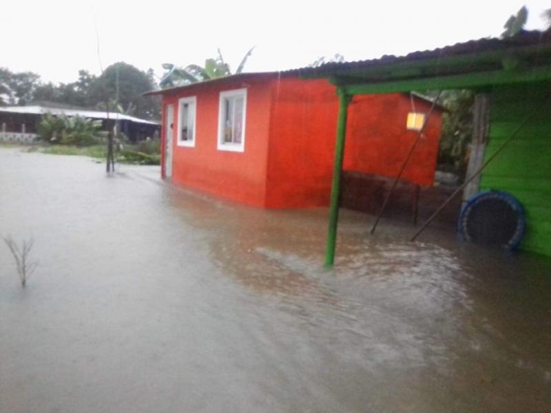 Amanecen familias con el agua ‘hasta las rodillas’ en Anacleto Canabal 1ra. sección Amanecen familias con el agua ‘hasta las rodillas’ en Anacleto Canabal 1ra. sección