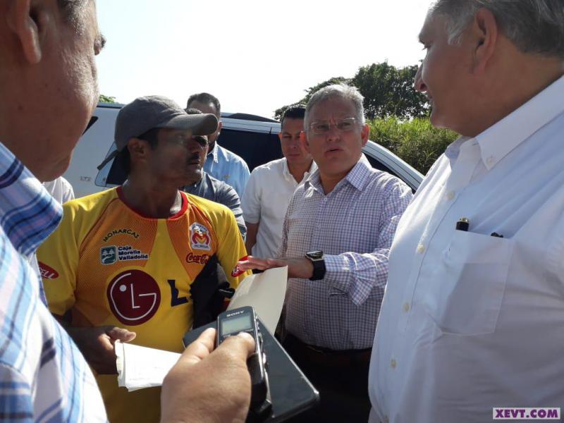 Solicitan habitantes de Macuspana pozo profundo por agua contaminada que llega del basurero
