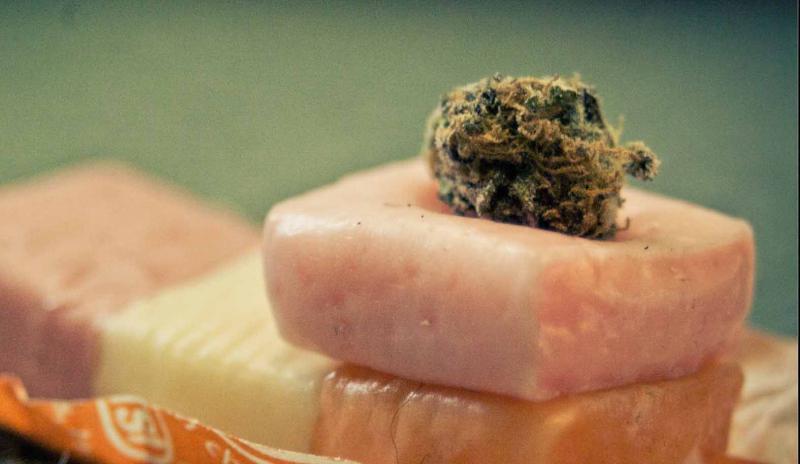 El azúcar, una droga mucho más peligrosa que la mariguana, dice Xóchitl Gálvez