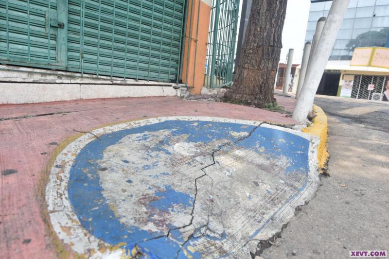 Imagen del Día: Infuncional rampa para discapacitados entre 27 de Febrero y Mina en Villahermosa