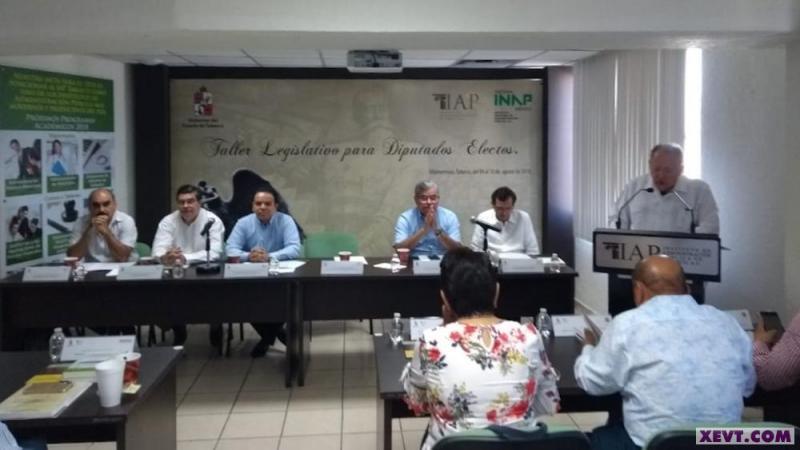 Se capacitan -ahora- diputados locales electos en Tabasco Se capacitan -ahora- diputados locales electos en Tabasco