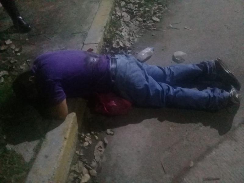 Encuentran a sujeto sin vida en la Glorieta de Tabscoob Encuentran a sujeto sin vida en la Glorieta de Tabscoob