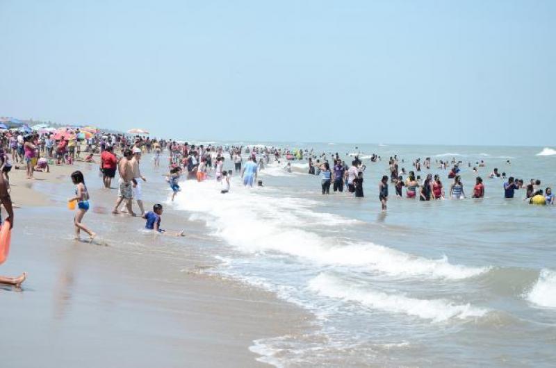 300 elementos de Seguridad y Protección Civil vigilarán playas de Paraíso, anuncia alcalde