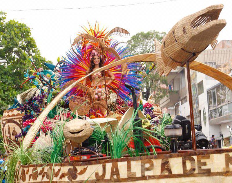 Ganan Jalpa, Paraíso y Huimanguillo el desfile de carros alegóricos