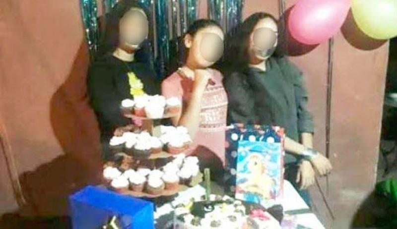 Niña festeja su cumpleaños con temática de sicaria