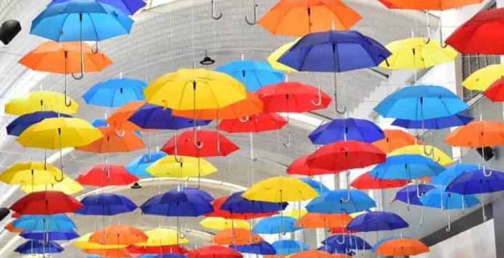 Ya hay en Villahermosa un cielo de paraguas de colores