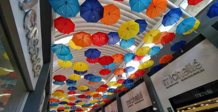 Ya hay en Villahermosa un cielo de paraguas de colores