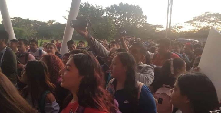 Se manifiestan estudiantes y docentes del Tecnológico de Comalcalco