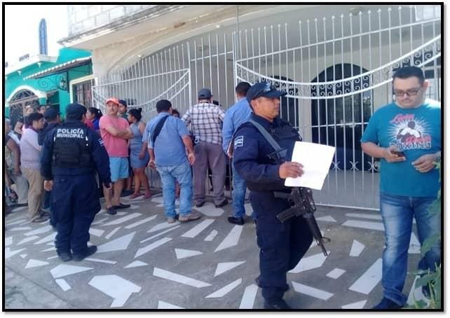 Asesinan a maestro en su vivienda en Ciudad Pemex