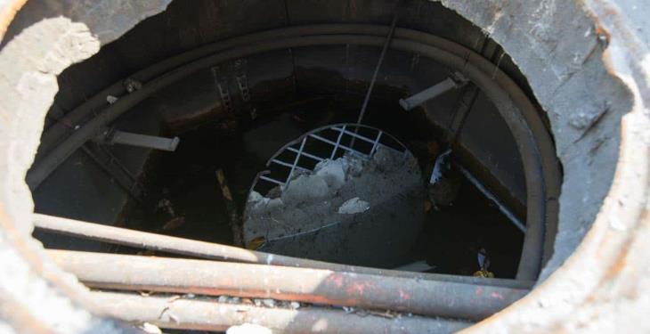 Peligroso registro de luz sin tapa en el centro de Villahermosa Peligroso registro de luz sin tapa en el centro de Villahermosa