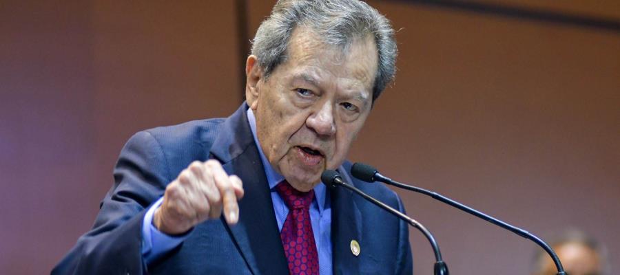 México actúa con hipocresía al hacerle un favor a EU no dejando pasar a los migrantes: Muñoz Ledo