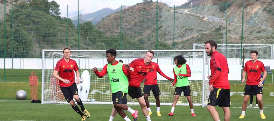 Manchester United se cambia de hotel por miedo a coronavirus