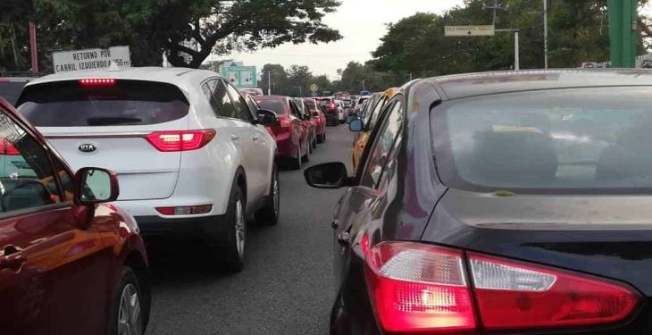 STAIUJAT marcha nuevamente para pedir aumento salarial del 20%