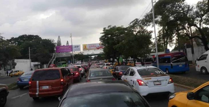 STAIUJAT marcha nuevamente para pedir aumento salarial del 20%