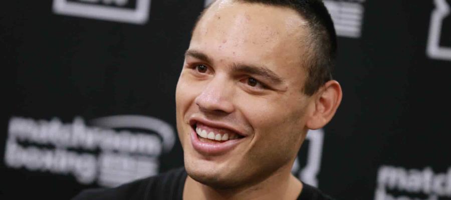 Julio César Chávez Jr. anuncia pelea con Floyd Mayweather... pero nadie le cree