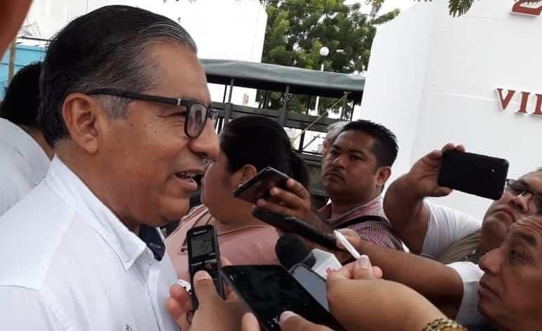 Admite COBATAB que suspendió venta de libros por USB por no cumplir metas