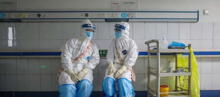 Sube a mil 800 muertos por el coronavirus en todo el mundo